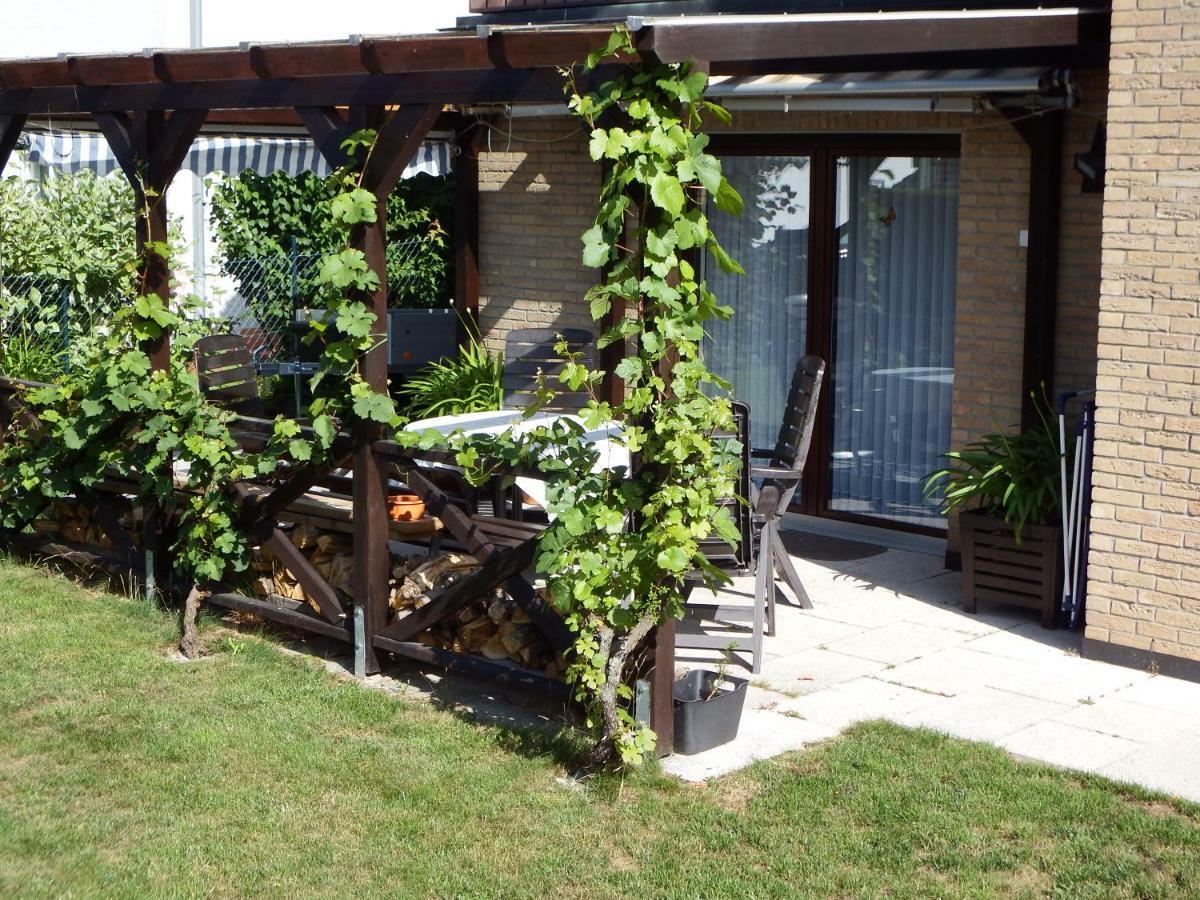 Nette Ferienwohnung Mit Eigenem Eingang Und Sonnenterrasse Idstein Eksteriør billede